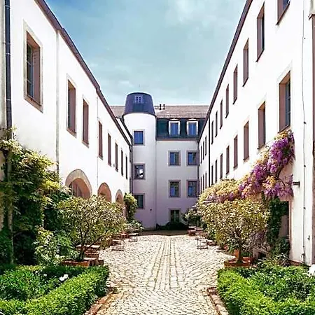 Hotell Hofgarten 1824 Garni