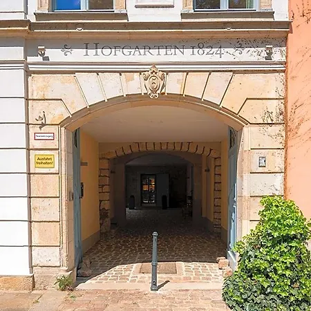 Hotell Hofgarten 1824 Garni 3*