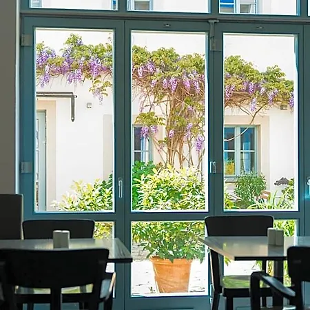 Hotell Hofgarten 1824 Garni 3*