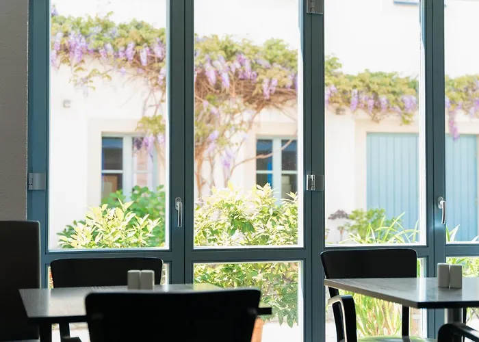 Hofgarten 1824 Garni فندق دريسدن